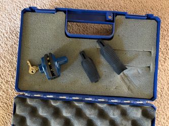 Lock grips case