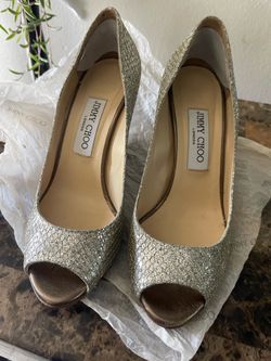 Heel shoes