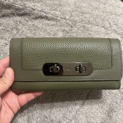 Coach Swagger Slim Envelope Wallet in Olive Green