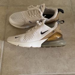 Women’s Nike Air 270