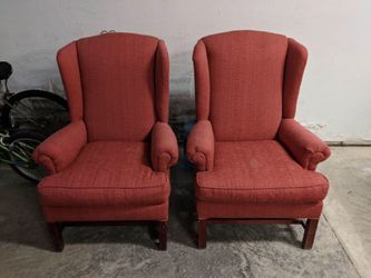 LIVING ROOM ACCENT CHAIR 50$ EACH