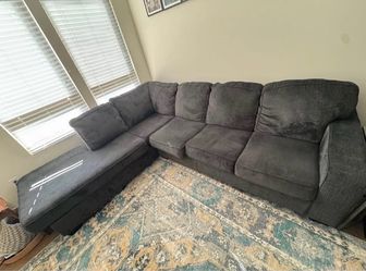 West Elm Gray Sectional Sofa with Chaise – Great Condition