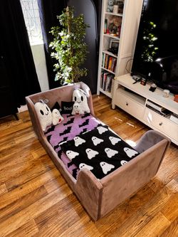 Pink Velvet Chaise Lounge toddler bed