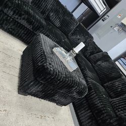 ✨️ Sectionals, 2pc Sofas ✨️ Furniture Queen Bedrooms, Dining Avail