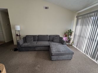 Gray L-Shaped Sectional sofa with Chaise