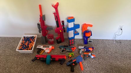 Nerf guns + bullets+nerf vacuum 