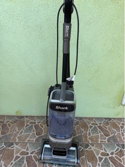 Aspiradora Shark poco uso exelente condicion