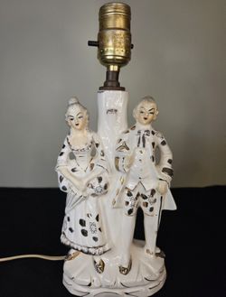 Vtg Victorian Boudoir Lamp Porcelain 18th Century Courting Couple