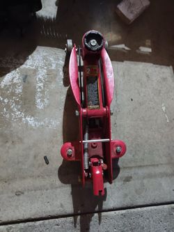 2 Ton Jacklift 