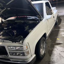 5.7 350 Motor And Tranny (TRUCK IS NOT FOR SALE)