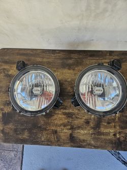 Jeep Wrangler JL OEM Headlight