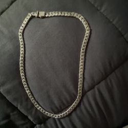 Silver diamond chain