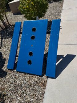 Picnic table tail gate