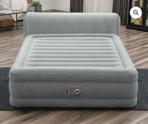 Bestway queen air mattress, used in guest bedroom but we never had guests