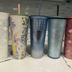 Starbucks Cups 