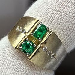 14kt Yellow Gold Emerald And Diamond Ring