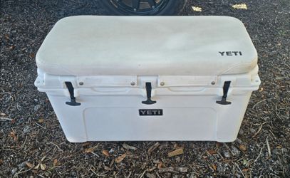 YETI 75 COOLER