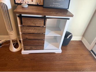 Small bookcase/cabinet