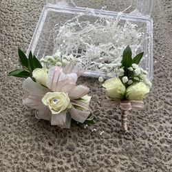 Prom Corsages And Boutonnières