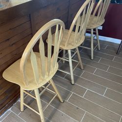 3 Pub Table Chairs