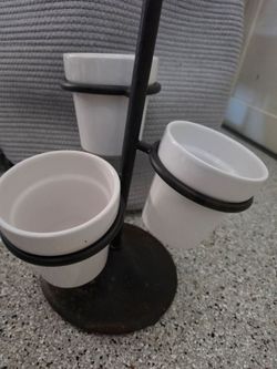Iron Metal Stand with White Ceramic Pots