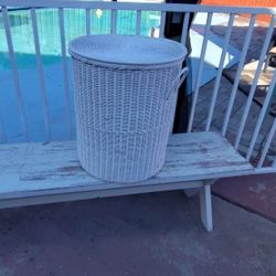 Wicker Clothes Basket Livermore ((Free))
