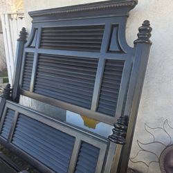 Queen Size Bed. Very Nice Quality 