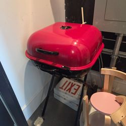 Charcoal red square grill