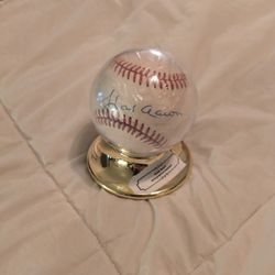 Hank Aaron Autographed Baseball – Baseball Legend – Excellent Condition!