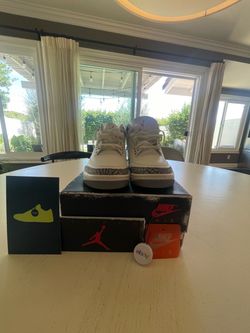 Brand New Authentic Air Jordan 3 Retro Summit White Fire Red – Size 9.5