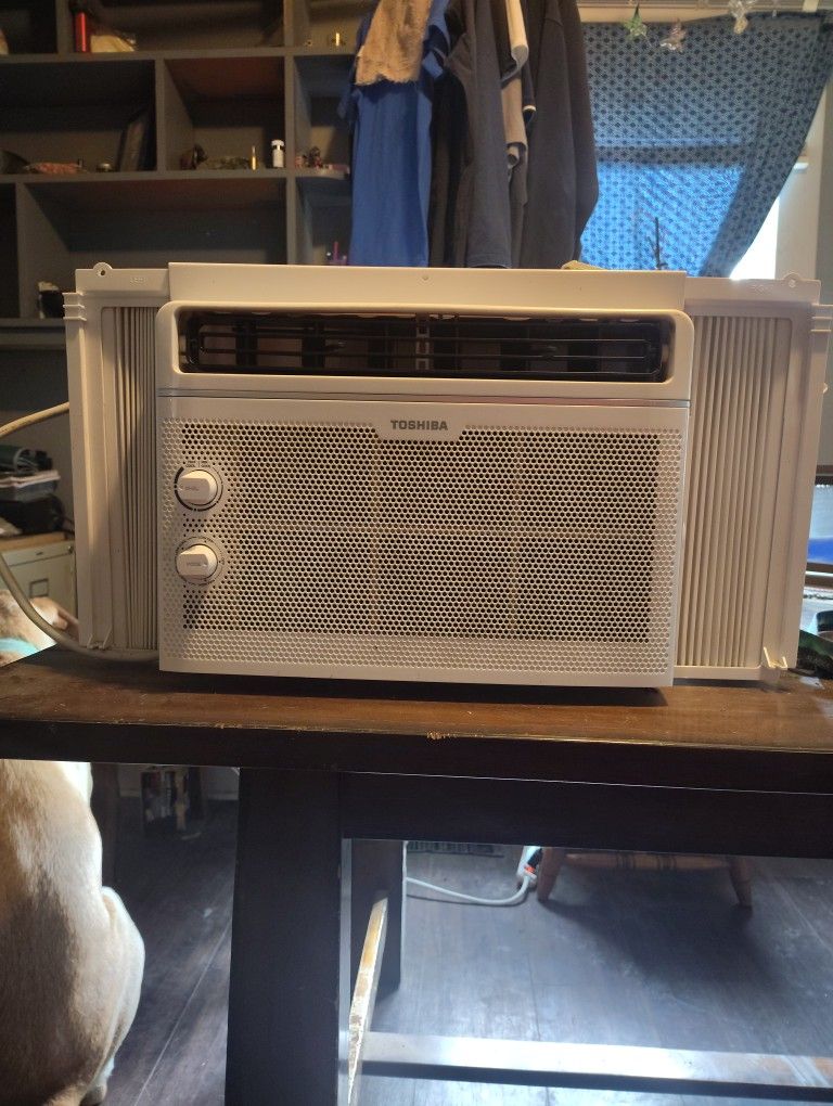Toshiba 5000bti 150v Window Unit Air Conditioner