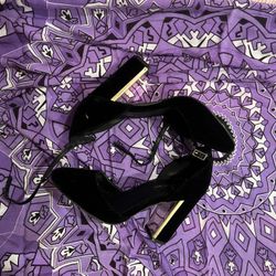 Lulu’s heels 