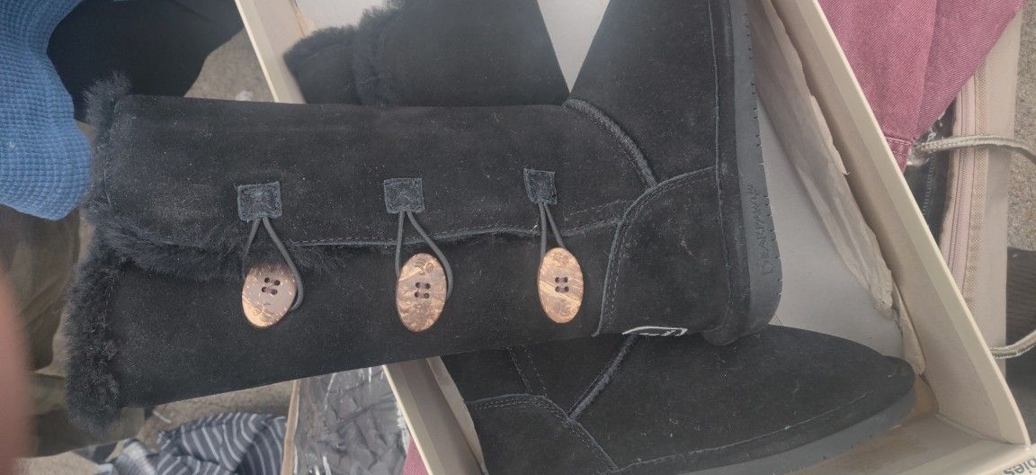 BEAR PAW BLACK BOOTS