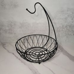 Fruit basket with banana hook