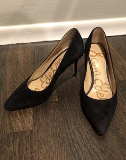 Black heels size 4