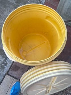 2 Large Yellow Plastic Bucket with Lid