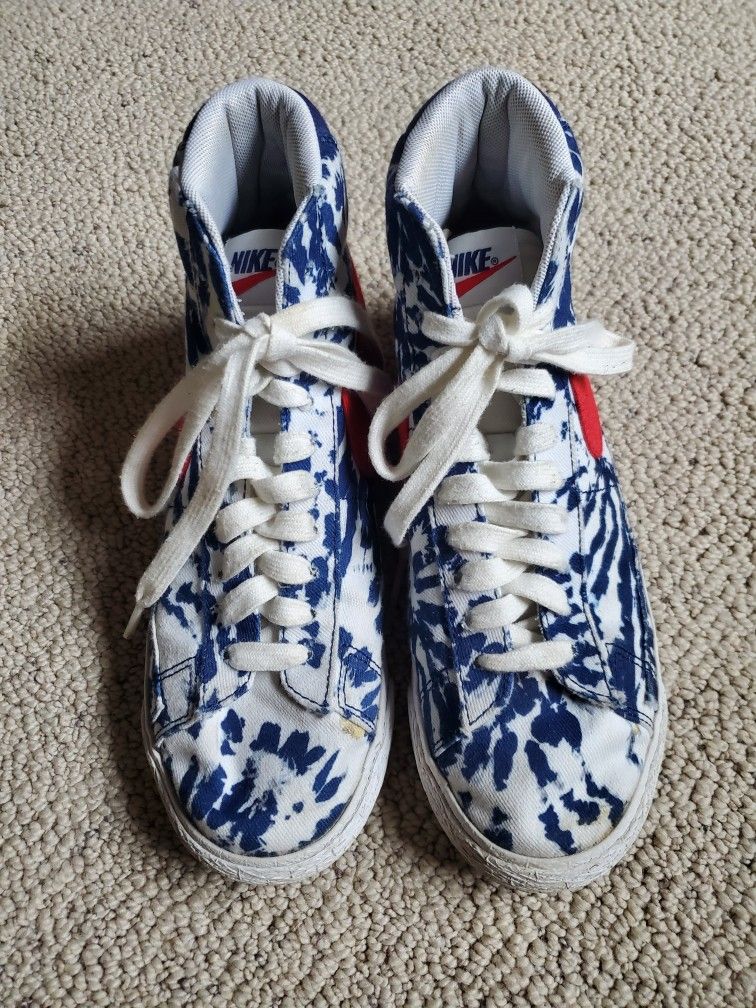 Nike Blazer - Youth Size 6