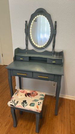 Makeup Vanity