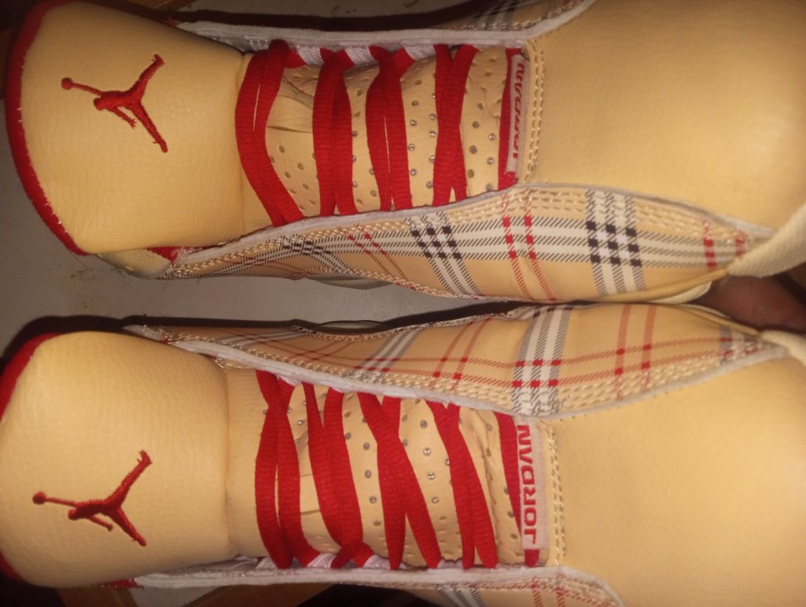 Air Jordan 13's  Retro Burberry Size 10.5