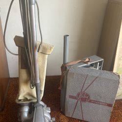 Kirby Upright Vacuum With Attachments