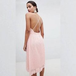 NWT Boohoo Dress with eyelet & lace details Size 8 (MEDIUM)