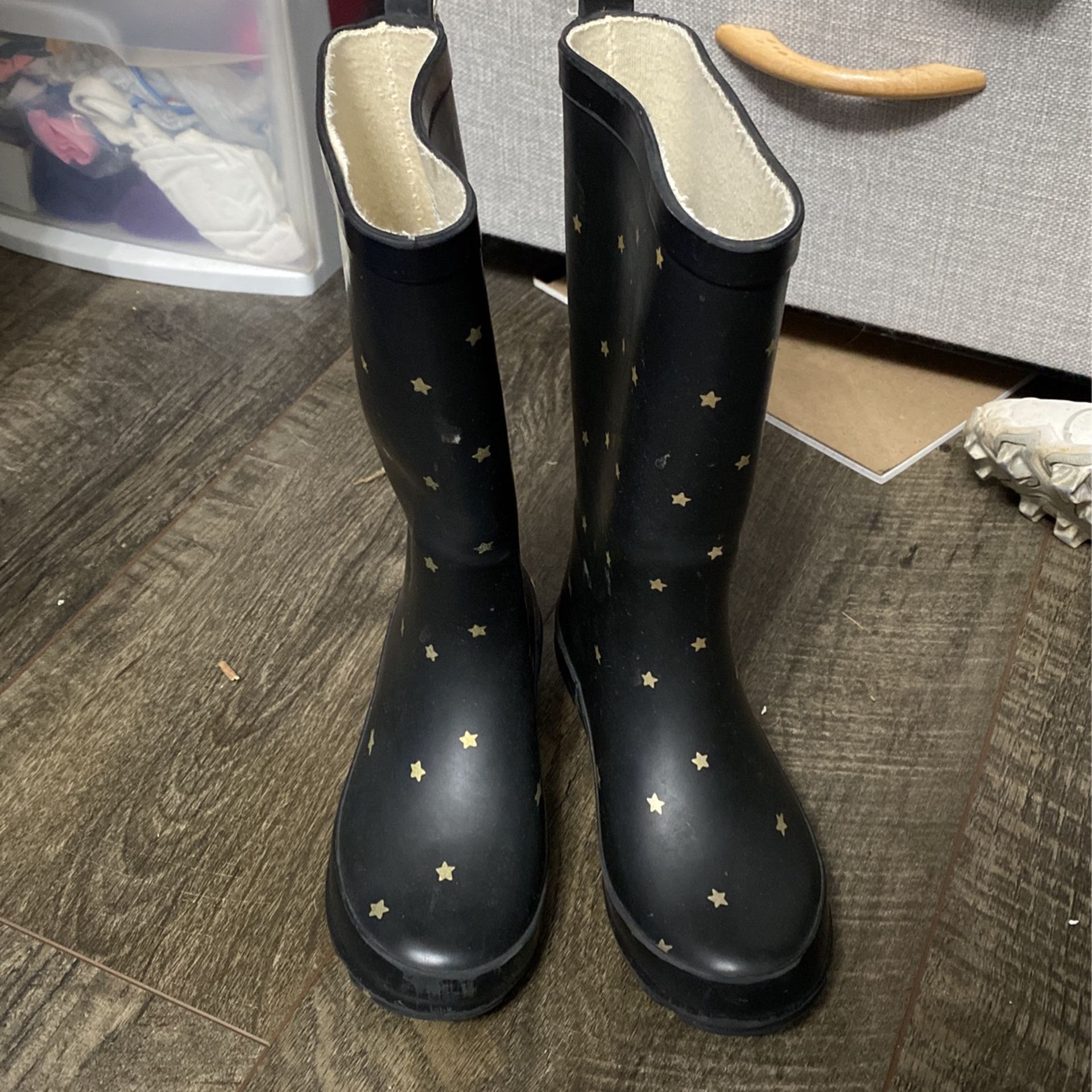 Girls Size 13 Rain Boots 