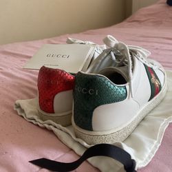 WOMENS GUCCI BEE SHOES 