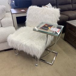 Postece White Accent Chair