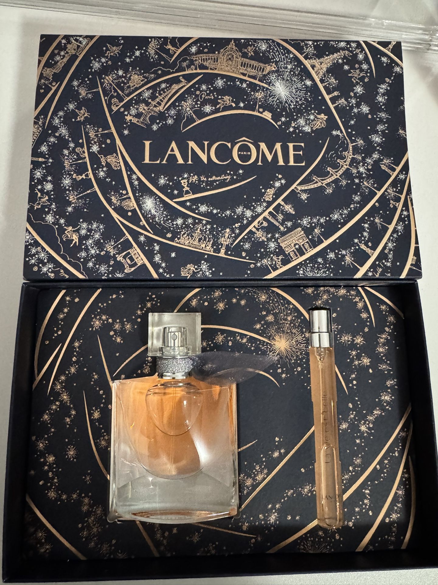 Lancome Perfume - La Vie Est Belle 2024 Holiday Traveler Gift Set