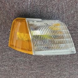 THUNDERBIRD CORNER LIGHT RIGHT HAND SIDE ‘89 - ‘95
