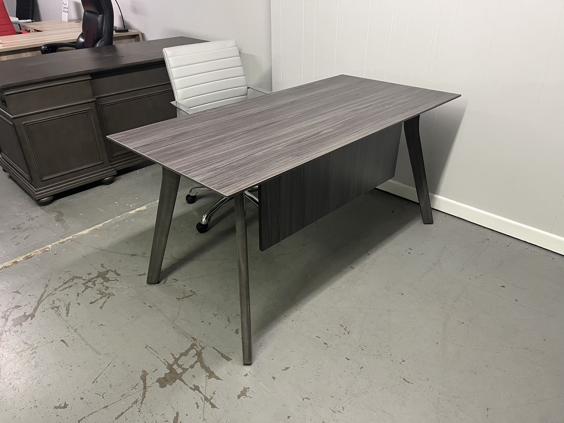 New Modern Table Desk