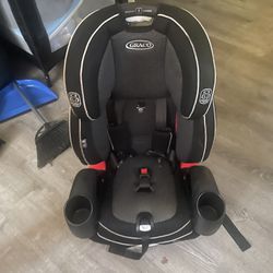 GRACO 6 Position Car seat great condition barely used want 120.00