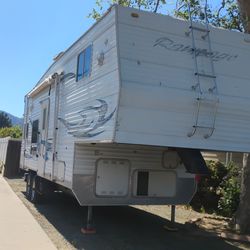 2006 Renegade Toyhauler