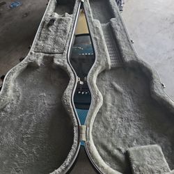 Roadrunner Guitar Case.  Hard Shell 